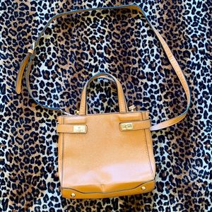 Like new crossbody purse